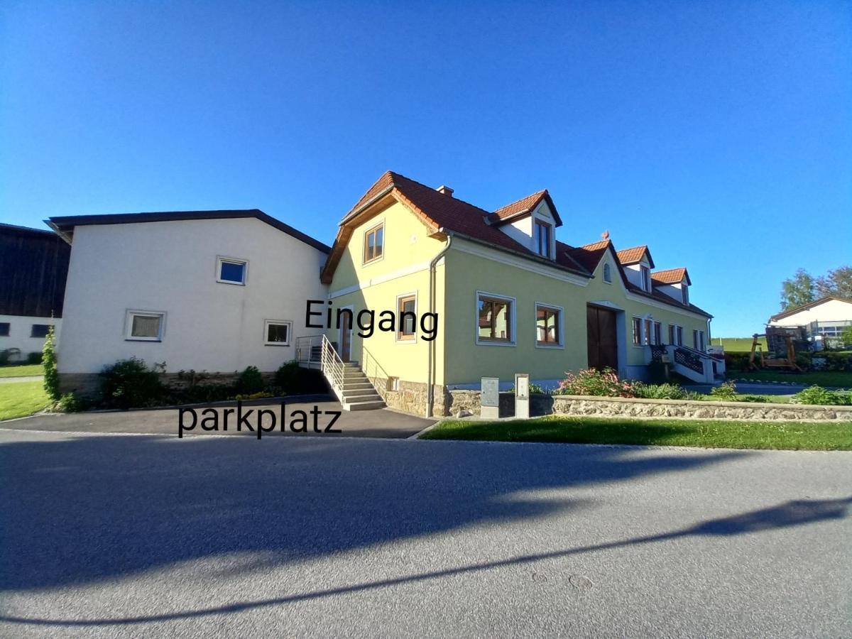 Apartment am Alpakahof Hahn Grafenschlag Bagian luar foto