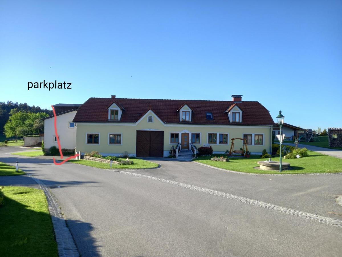 Apartment am Alpakahof Hahn Grafenschlag Bagian luar foto